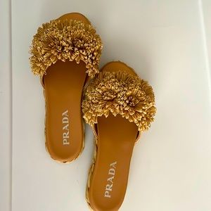 Prada
Floral Raffia Slide Sandals